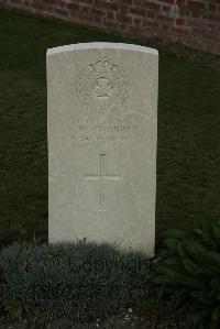 Philosophe British Cemetery Mazingarbe - Skidmore, S W