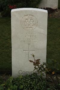 Philosophe British Cemetery Mazingarbe - Stone, C E