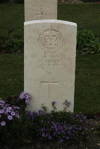 Philosophe British Cemetery Mazingarbe - Thorne, W
