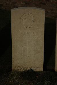 Philosophe British Cemetery Mazingarbe - Vickers, F P