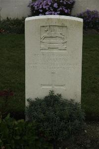 Philosophe British Cemetery Mazingarbe - Walton, Percy Jackson