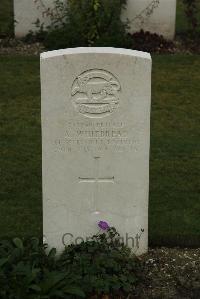 Philosophe British Cemetery Mazingarbe - Whitbread, A