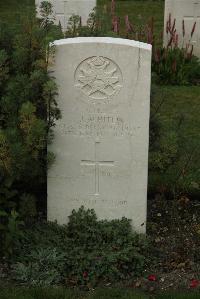 Philosophe British Cemetery Mazingarbe - White, J