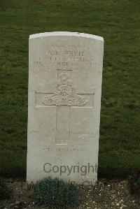 Philosophe British Cemetery Mazingarbe - Whyte, Annan Kinghorn