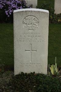 Philosophe British Cemetery Mazingarbe - Williams, E A