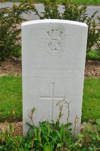 Honnechy British Cemetery - Booth, Joseph