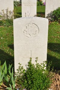 Honnechy British Cemetery - Bryant, G R