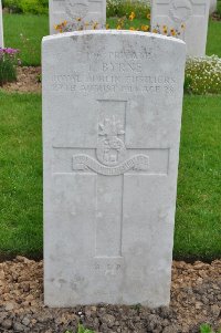 Honnechy British Cemetery - Byrne, T