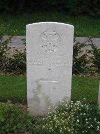 Honnechy British Cemetery - Carr, C W