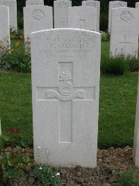 Honnechy British Cemetery - Carroll, R