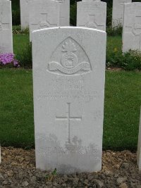 Honnechy British Cemetery - Clarke, William