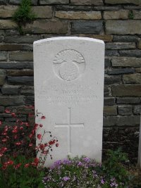 Honnechy British Cemetery - Damer, T