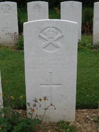 Honnechy British Cemetery - Davey, Charles Leonard