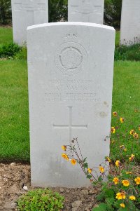 Honnechy British Cemetery - Davis, A