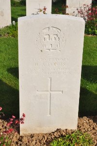 Honnechy British Cemetery - Davis, B A