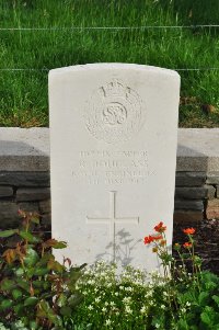 Honnechy British Cemetery - Douglas, R