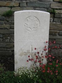 Honnechy British Cemetery - Dutton, Reginald Horace