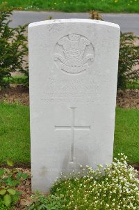 Honnechy British Cemetery - Gravener, Walter