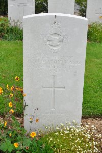 Honnechy British Cemetery - Halse, Clive Harold