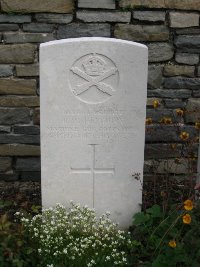 Honnechy British Cemetery - Hembury, James William