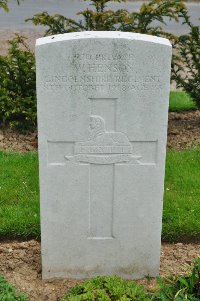 Honnechy British Cemetery - Henson, W