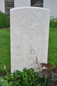 Honnechy British Cemetery - Higgins, J R