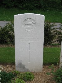 Honnechy British Cemetery - Kay, H