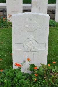 Honnechy British Cemetery - Lee, W J