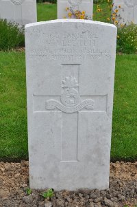 Honnechy British Cemetery - Leetch, Henry John