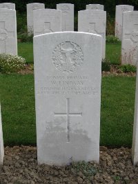 Honnechy British Cemetery - Lindsay, W