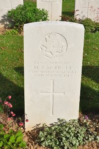 Honnechy British Cemetery - Merrett, H J