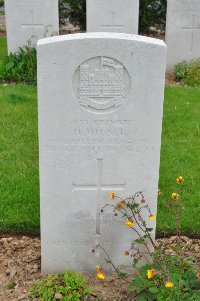 Honnechy British Cemetery - Milner, Harry