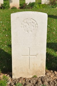 Honnechy British Cemetery - Owens, J