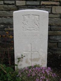 Honnechy British Cemetery - Potts, W