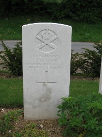 Honnechy British Cemetery - Slymon, J