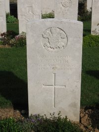 Honnechy British Cemetery - Smith, F W