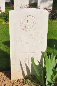 Honnechy British Cemetery - Stunt, Wallace Richard