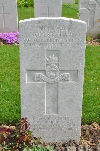 Honnechy British Cemetery - Tate, Robert