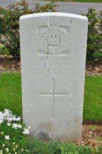 Honnechy British Cemetery - Thompson, H