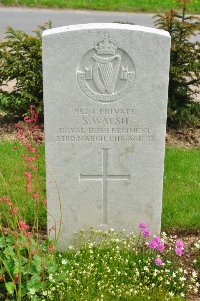 Honnechy British Cemetery - Walsh, Stephen