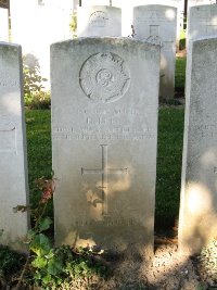 Houchin British Cemetery - Bell, H