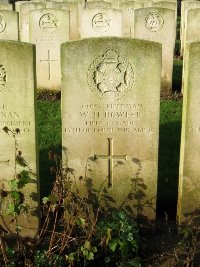 Houchin British Cemetery - Bowler, W H