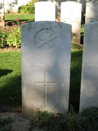 Houchin British Cemetery - Boyd, P