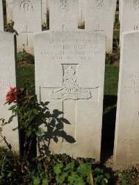 Houchin British Cemetery - Bridge, S