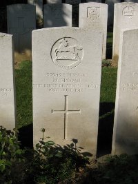 Houchin British Cemetery - Brown, M