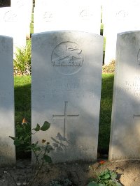 Houchin British Cemetery - Chappell, W