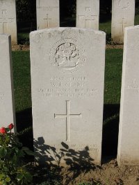 Houchin British Cemetery - Clark, W T