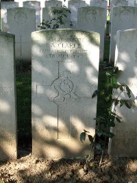 Houchin British Cemetery - Clarke, A