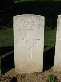 Houchin British Cemetery - Cooper, W J