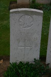 Houchin British Cemetery - Dale, C E